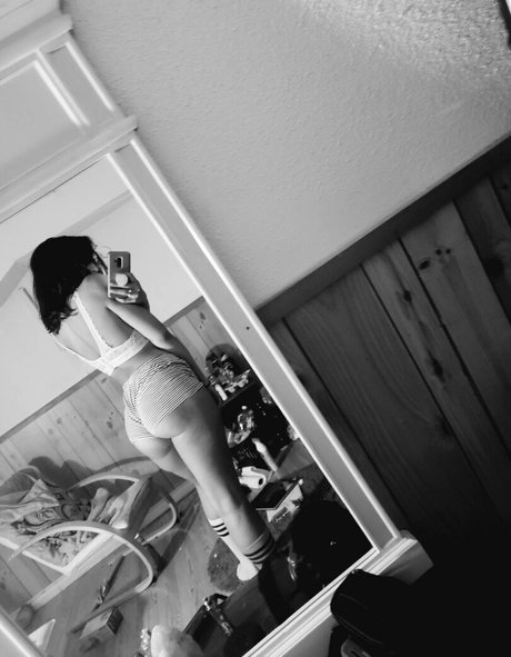 yannababe29 beautiful model pics