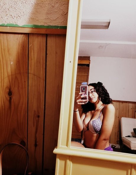 yannababe29 erotic model photos