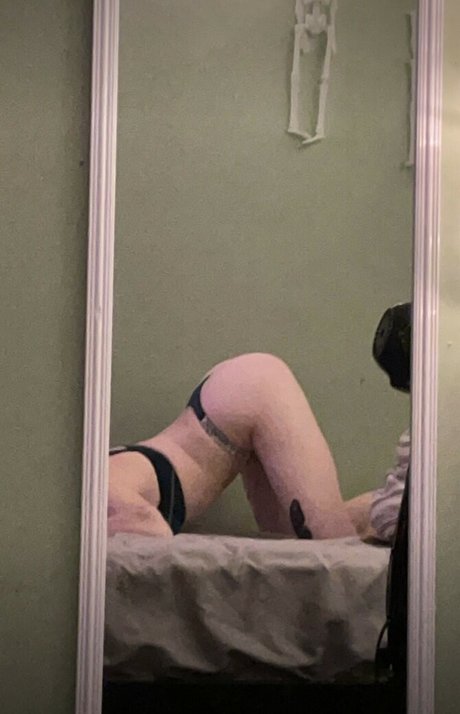 Okay fr adult model pics