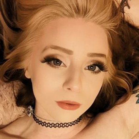 The golden godess high quality model image