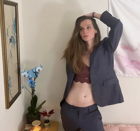 ALesserDeity naked star galleries