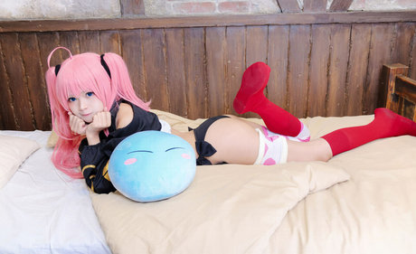 miholy pornographic model images