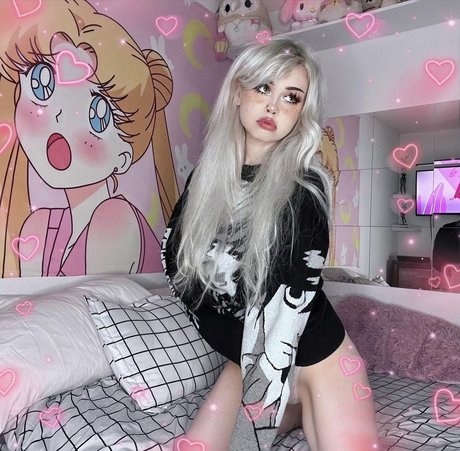 Sugoimeg Megwaifu sexy model pictures