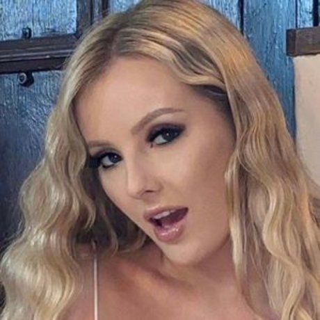 Serenity Model hd actress galleries