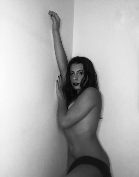 mellnogueiraaa model art img