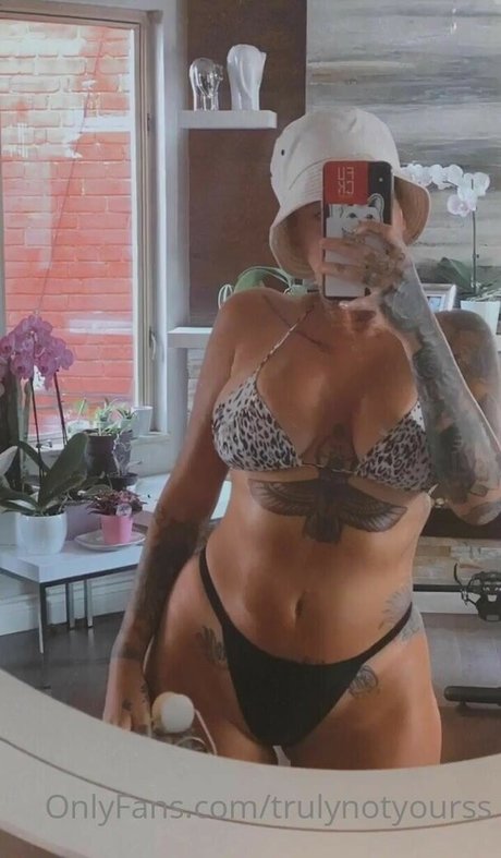 Yasmin Braga xxx model pic