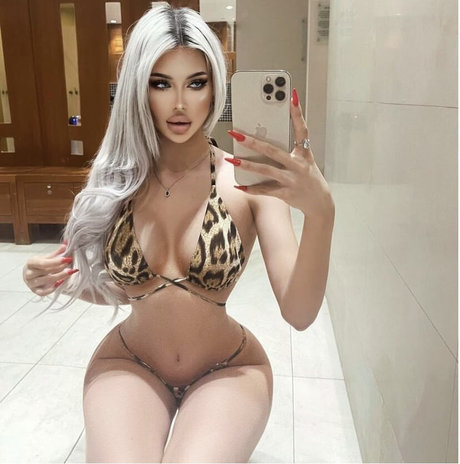 Bormiski star naked pics