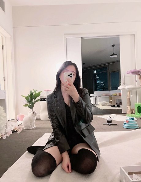 Juwia sexy model image