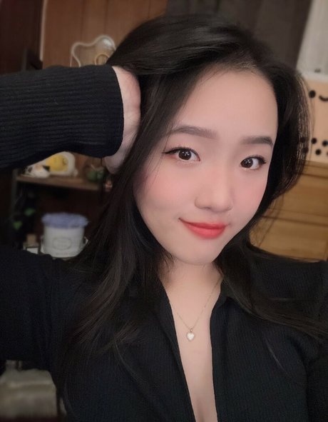 Juwia hd model picture