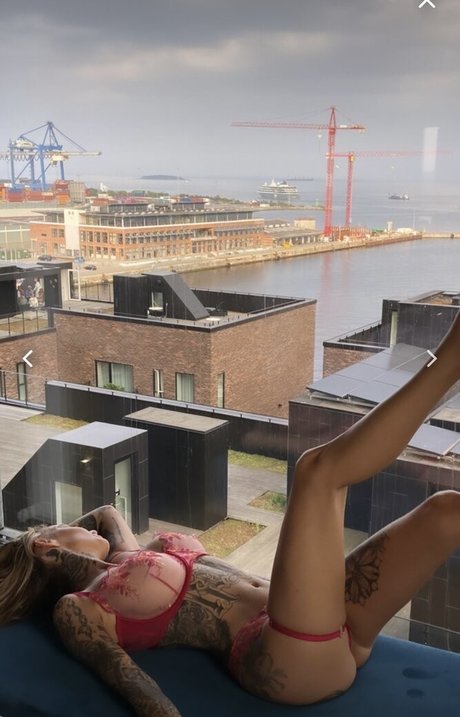 Paulina Danielsson model art pictures