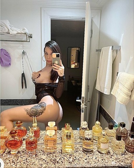 Eduarda Camargo top model pics