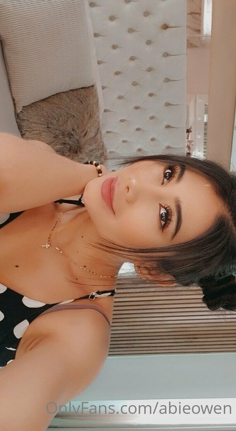 abie owen model naked photo