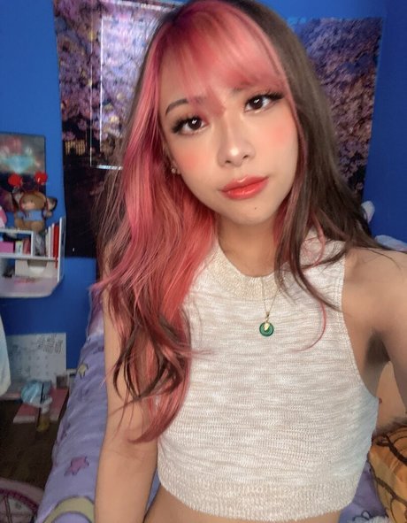 jelwy pretty model picture