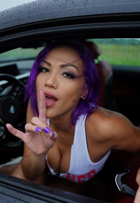 Salina De La Renta pornstar nudes gallery