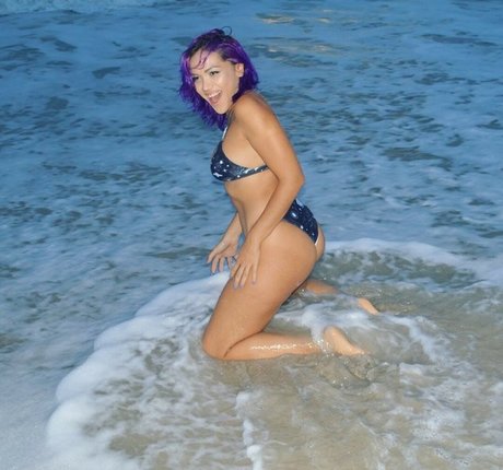 Salina De La Renta pretty star image