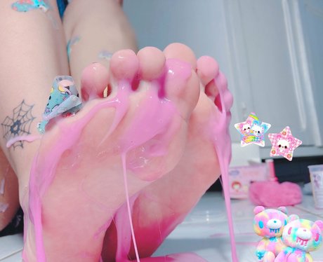 Lynnfeety adult model pics