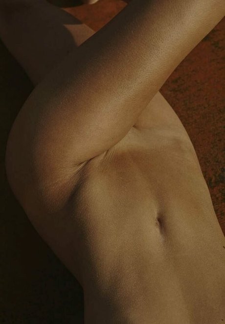 Marisa Papen hot actress gallery