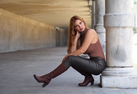 Bella bellss2223 nudes model img