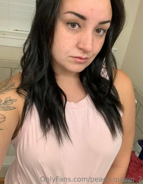 Peach Queen 2 model hd picture