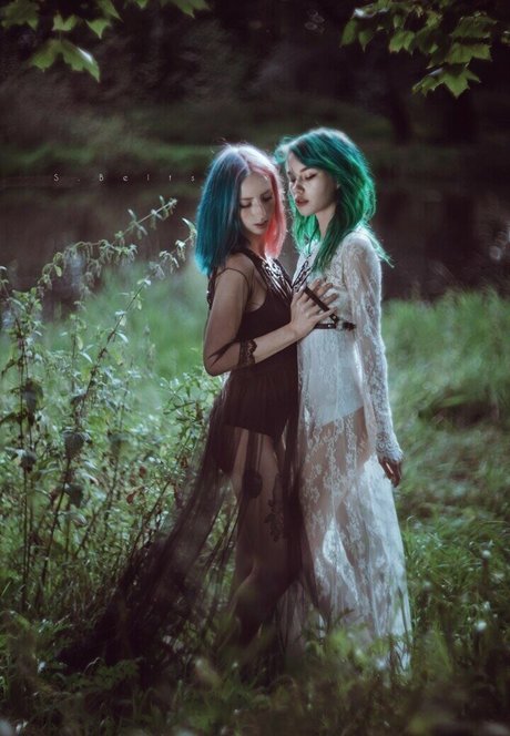 Rocken Rollia xxx model galleries