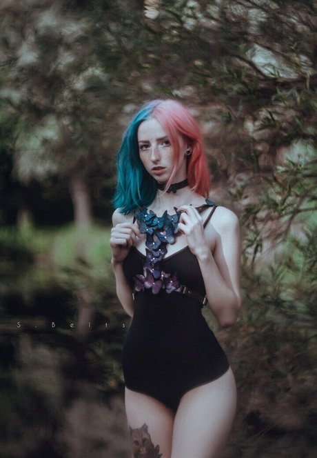 Rocken Rollia star erotic image