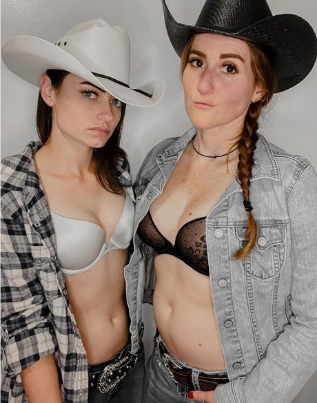 Mia Fraya Woods pornstar sex photos