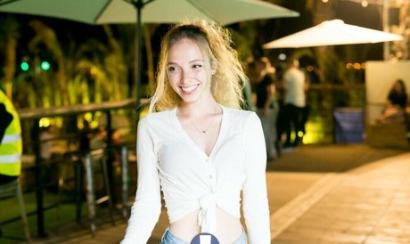 Tiny Miny Mo star pornographic photo