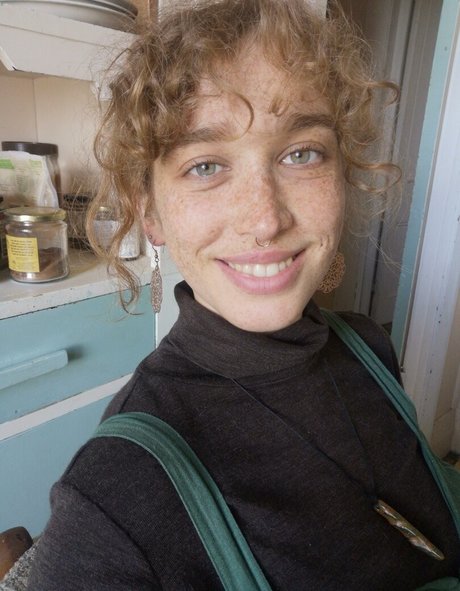 NovaOnasi star nudes photos