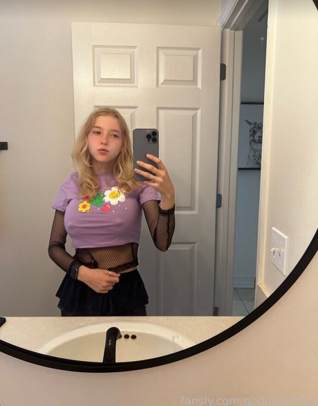 goddesszooe erotic pornstar pics