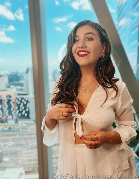 Esme Louise James model pretty pictures