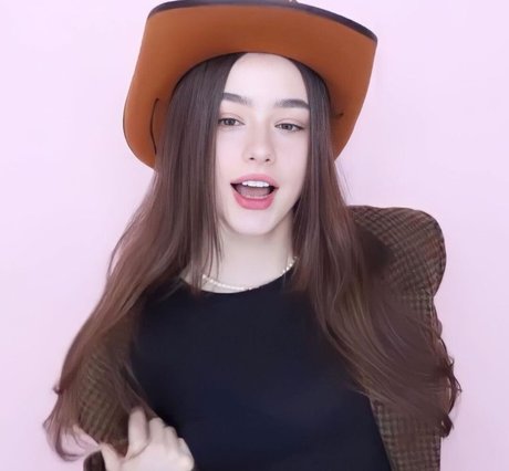 Dasha Tarab nice actress galleries