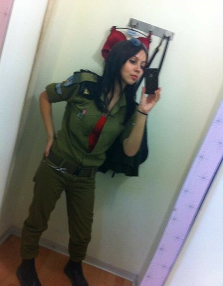 Jennie Naz model images