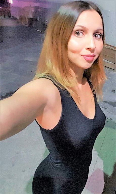 Jennie Naz hd actress archive