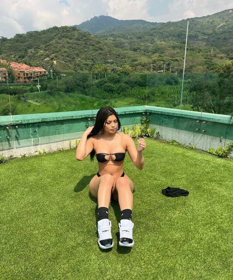 Carlita Silvestre sexy actress pic