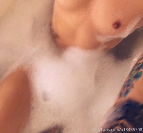 Sweet baby summer_ nude actress image