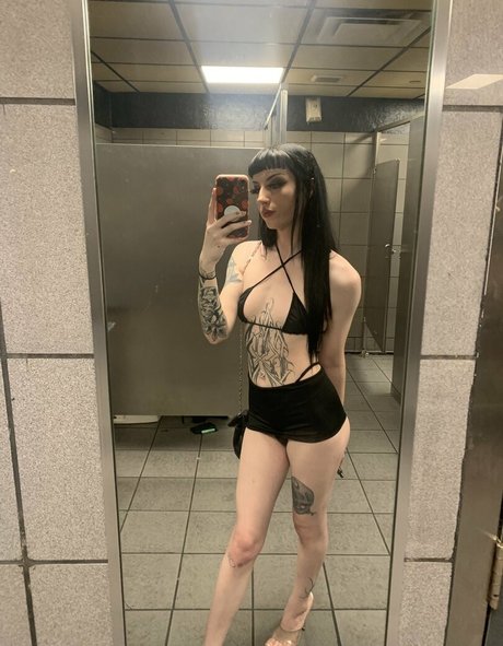 ButaneBunni model nice picture