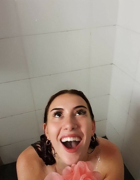 ninasiimone star top image