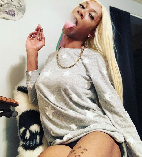 Capri Starr model exclusive archive