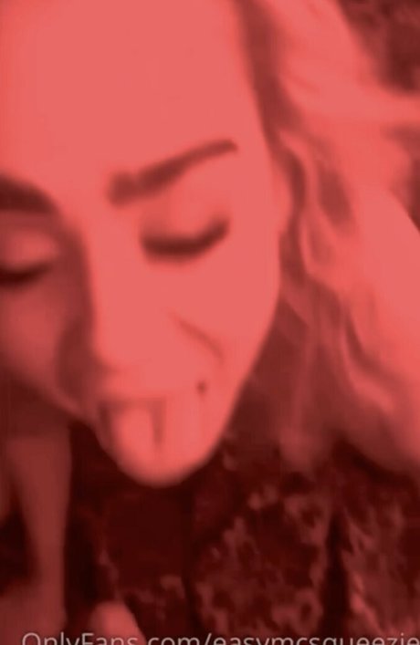 Emily McCarthy free pornstar image