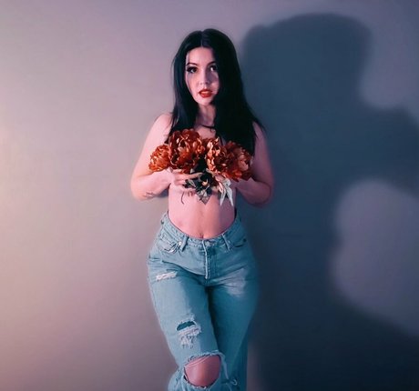 Miranda Henny sex star image