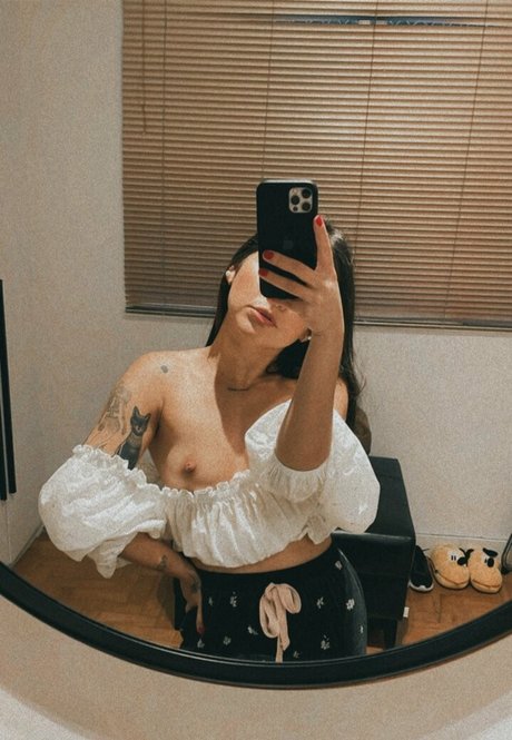 Julieta Baldon sex model picture