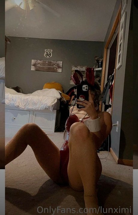 Lunximi adult actress img