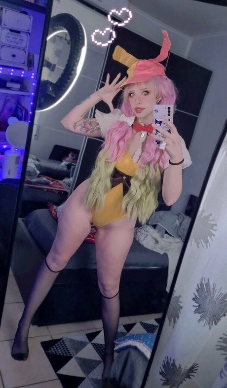 Suzuko Elric pornstar exclusive pictures