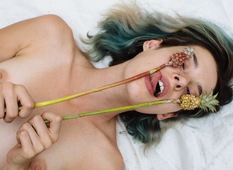 Carly Foulkes model exclusive picture