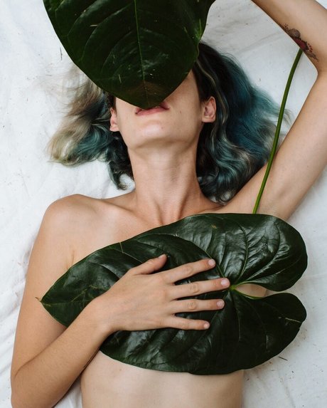 Carly Foulkes top model photo