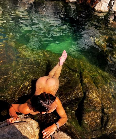 Evie Eternal exclusive model pictures