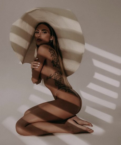 mary alexandrova hot star image