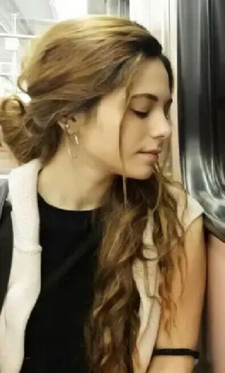 Aria Paria xxx model images