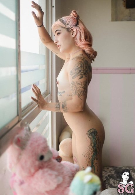 Haruki Muracallme star hot pictures