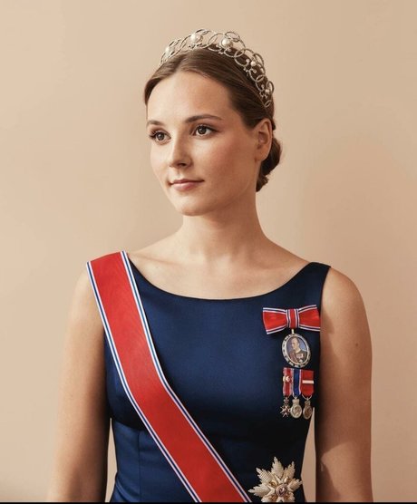 royals pornstar top photo